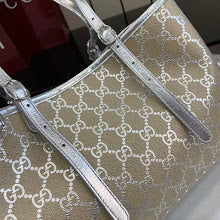 Premium Signature Shoulder Bag - Chic Women's Luxury Designer - NM4012