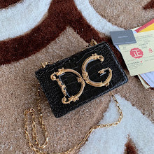 Luxury Structured Shoulder Bag - Women's Premium Designer Fashion - NM7091