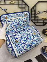 Luxury Iconic Crossbody Bag - Women's Elegant Designer Fashion - NM7204
