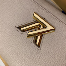 Luxury Designer Shoulder Bag for Women - Premium Fashion Handbag - NM4091