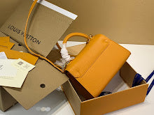 Designer Heritage Shoulder Bag - Premium Luxury Women's Handbag - NM4092