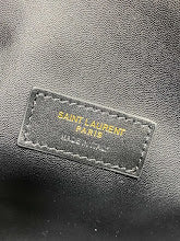 Luxury Signature Top Handle Bag - Elegant Women's Designer Handbag - NM3387