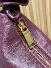 Chic Women's Designer Tote - Luxury Premium Handbag Style - NM3804
