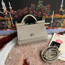 Chic Women's Designer Tote - Luxury Premium Handbag Style - NM6759