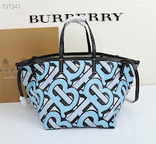 Premium Leather Crossbody Bag - Elegant Women's Designer Handbag - NM5552