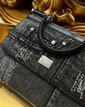 Luxury Iconic Crossbody Bag - Women's Elegant Designer Fashion - NM6932