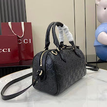Premium Women's Crossbody Bag - Luxury Designer Fashion Accessory - NM3828