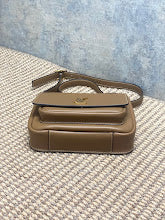 Premium Women's Crossbody Bag - Luxury Designer Fashion Accessory - NM3144