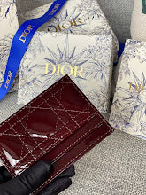 Luxury Iconic Crossbody Bag - Women's Elegant Designer Fashion - NM7311