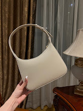 Chic Women's Designer Tote - Luxury Premium Handbag Style - NM6920