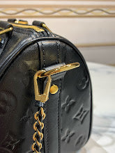 Designer Signature Tote - Premium Luxury Women's Fashion Bag - NM4089