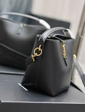 Chic Designer Tote Handbag - Luxury Premium Women's Fashion Bag - NM3450
