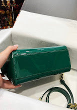 Chic Women's Designer Tote - Luxury Premium Handbag Style - NM6885