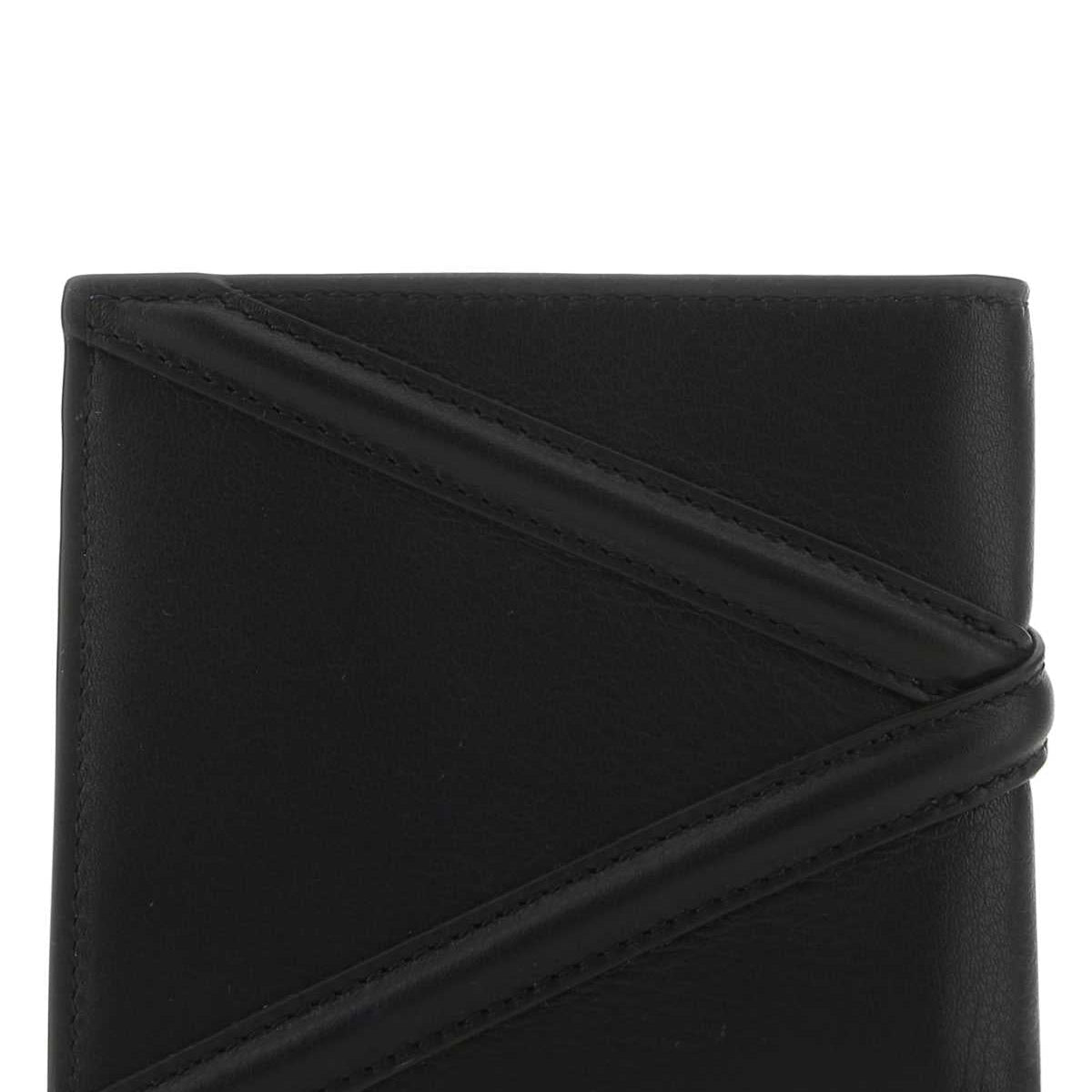 Alexander McQueen Wallets? Alexander Mcqueen Men Black Leather Wallet Elegant Everyday Leather Wallet