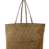 Fendi premium shoulder bags detail and craftsmanship close-up