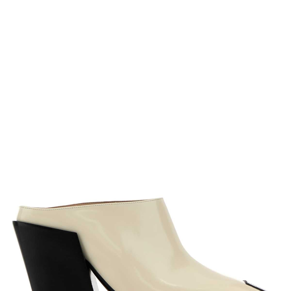 Bottega Veneta pumps luxury designer piece front view