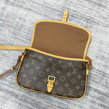  Sleek satchel front view 7