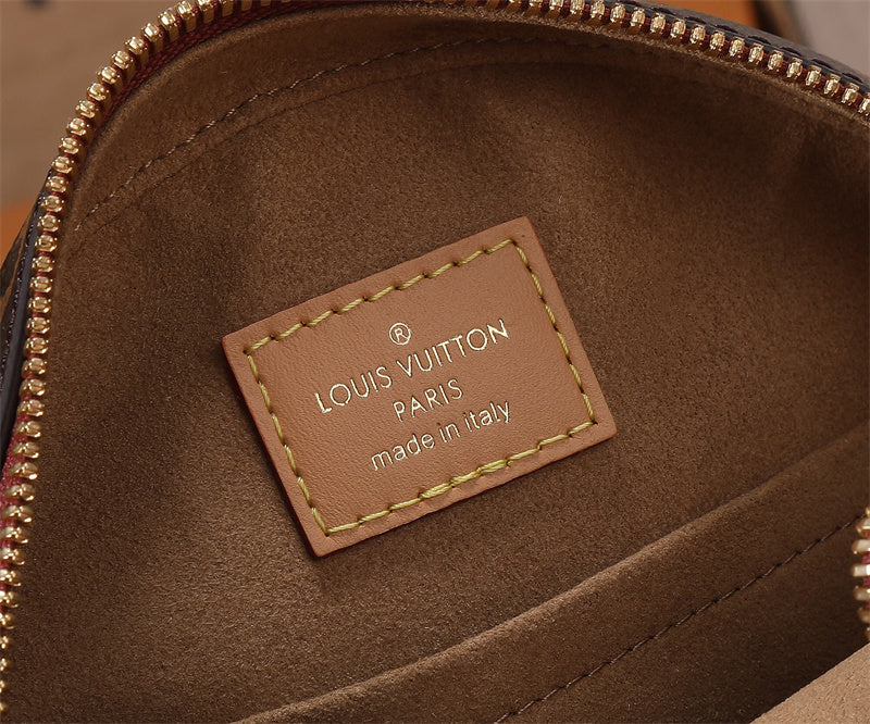  curated everyday bag detail view showing craftsmanship