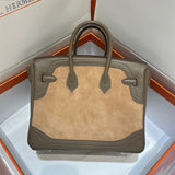  Sophisticated tote bag front view