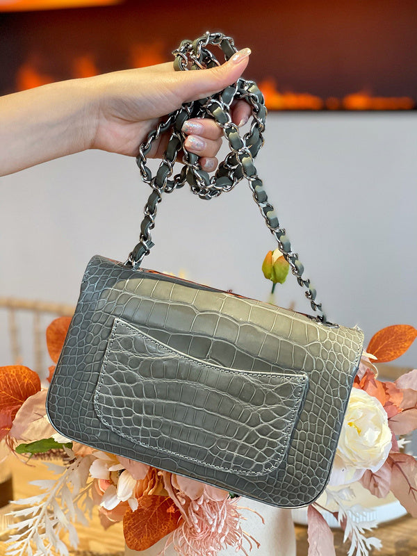  mid purse view 6