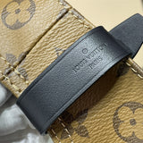  Essential top-handle bag front view 7
