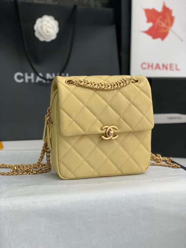 Zivas Charm Effortless Elegance Luxury Handbag (Signature Shape & Finish) – Close-Up Detail