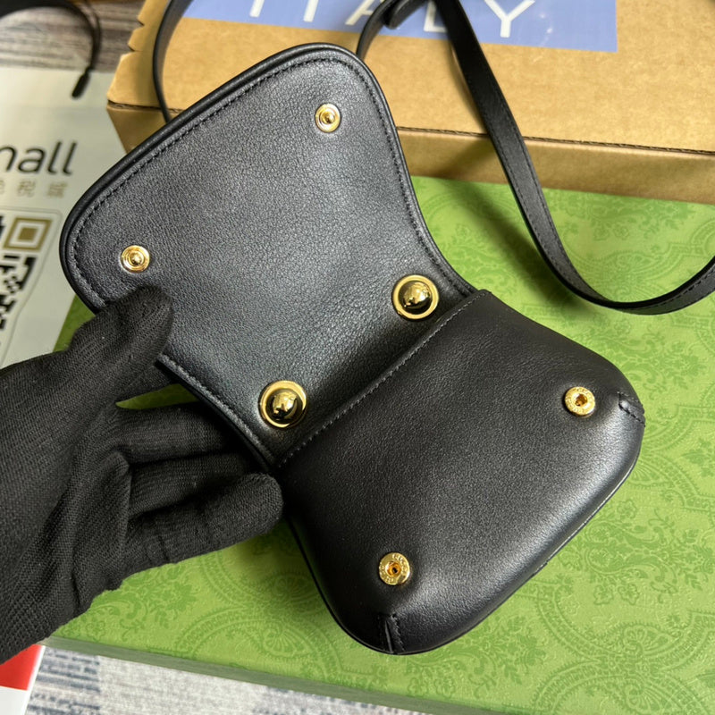 Interior view of sleek everyday-luxe women's handbag – women's statement bag