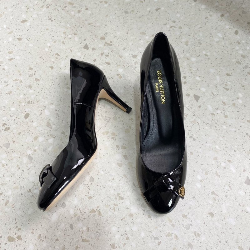 Louis Vuitton designer shoes full view