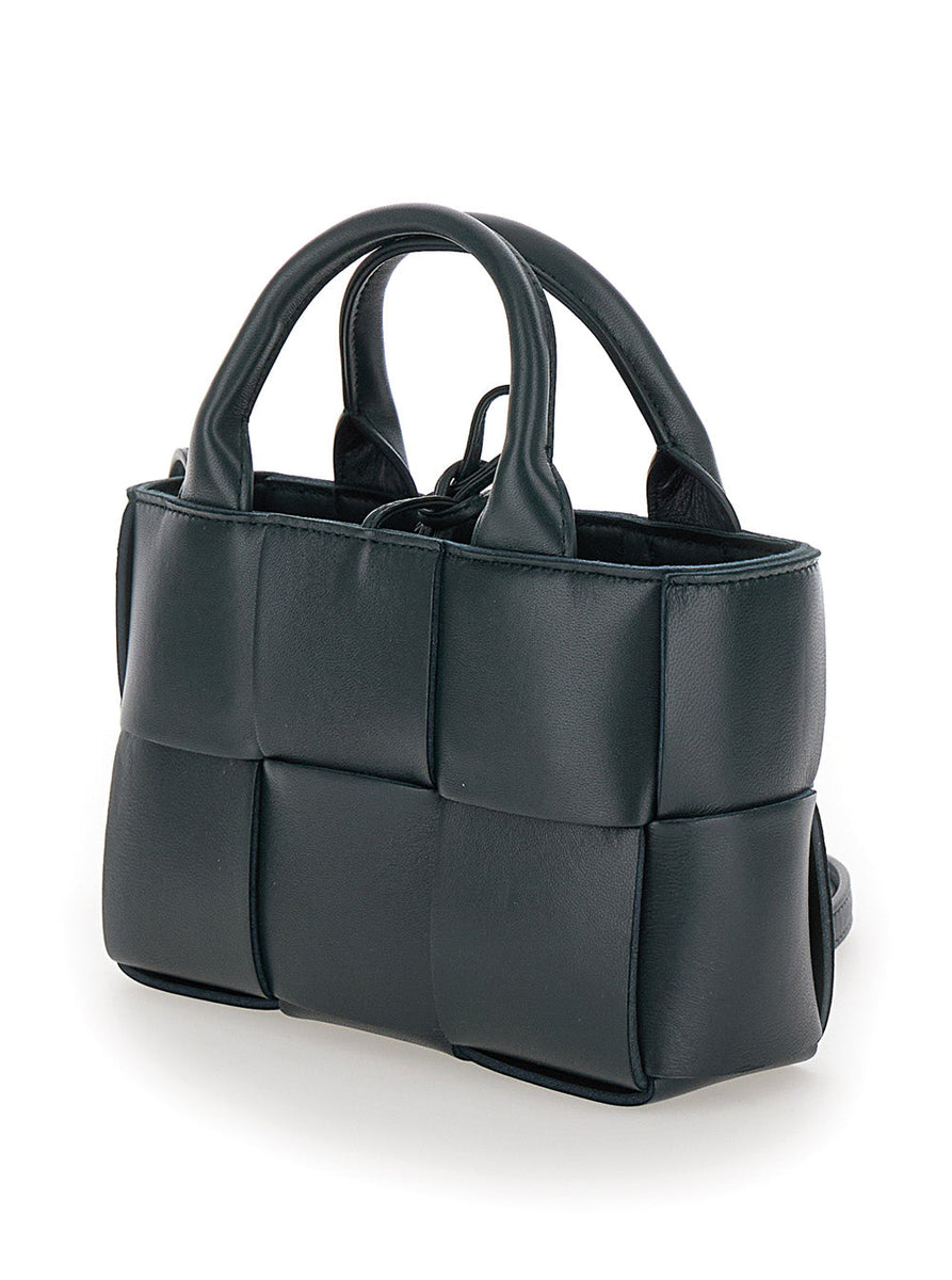 Bottega Veneta premium shoulder bags detail and craftsmanship close-up