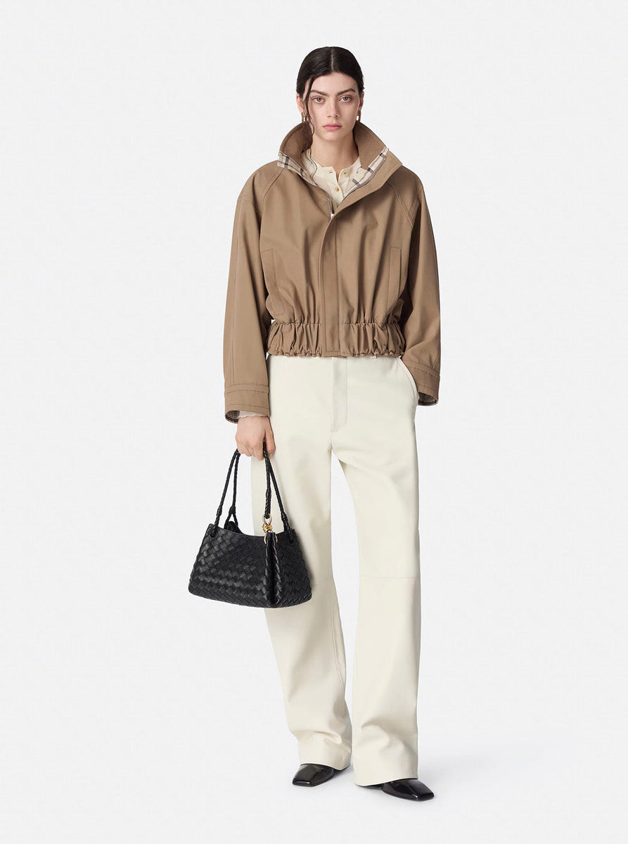 Bottega Veneta Bags? Bottega Veneta Women 'Parachutte' Black Shoulder Bag With Knot Detail And Intrecciato Motif In Leather Woman Premium Designer Shoulder Bag