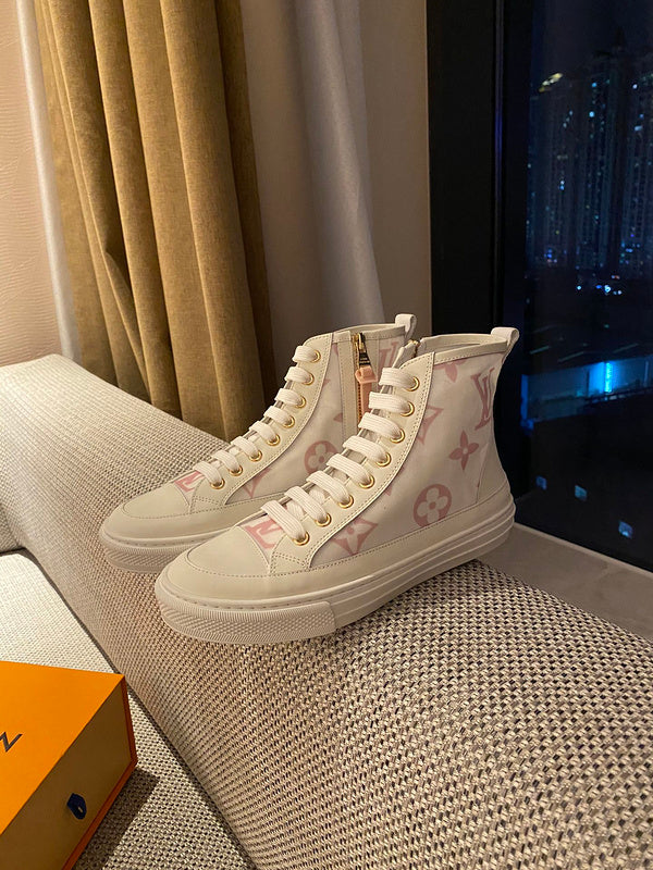 Louis Vuitton shoes Style 253 - angled studio shot