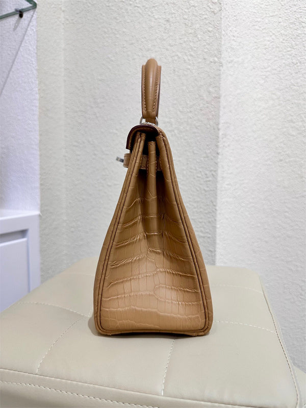  satchel interior and compartment view 21