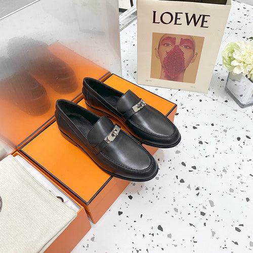 Hermes sandals Style 156 - texture and material detail