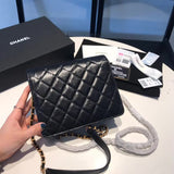 Zivas Charm Refined Structure Fashion Handbag (Everyday Luxury Essential) – Close-Up Detail
