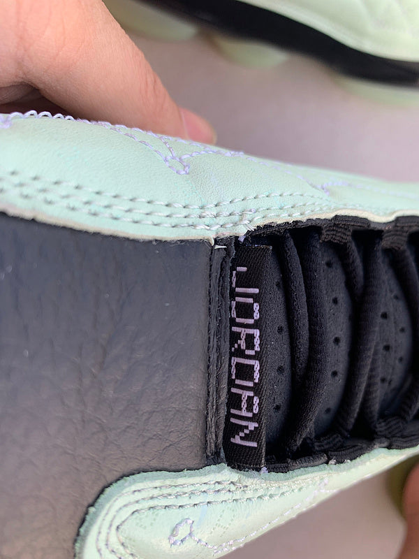 Nike Men's & Women's Designer Lifestyle Shoes — Style 224 interior view