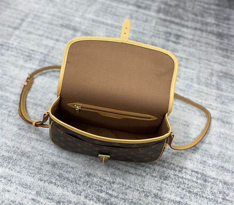  satchel interior and compartment view 9