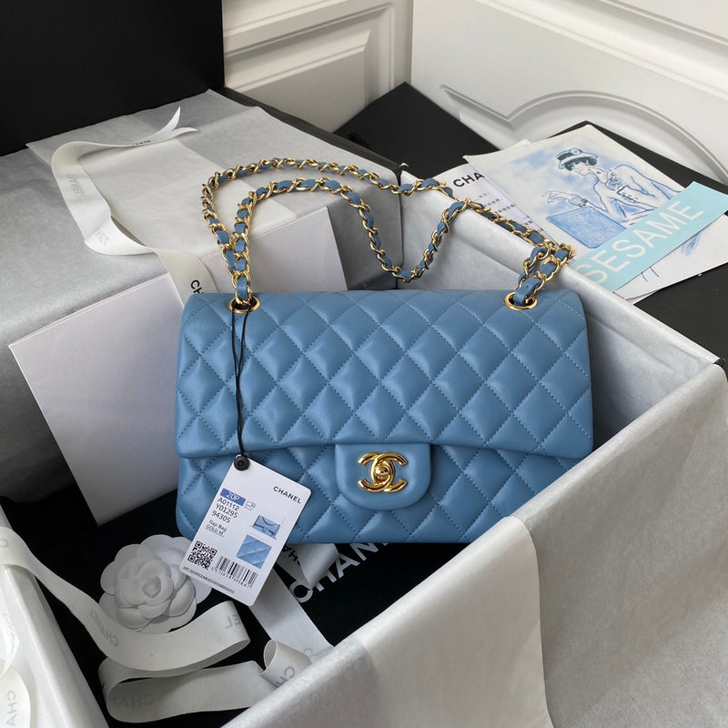  women's handbag, mid design, view 1
