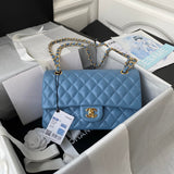  women's handbag, mid design, view 1
