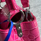  shopper bag close-up of hardware and finish 53