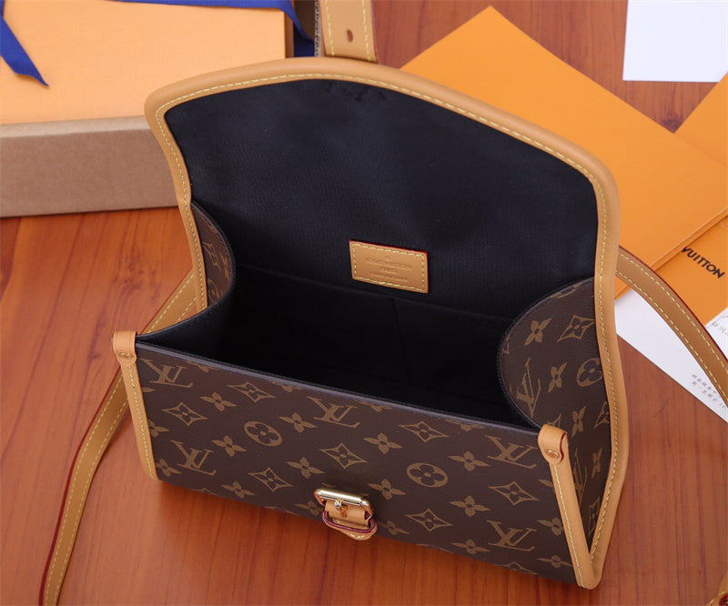  Structured tote bag carried on shoulder 10