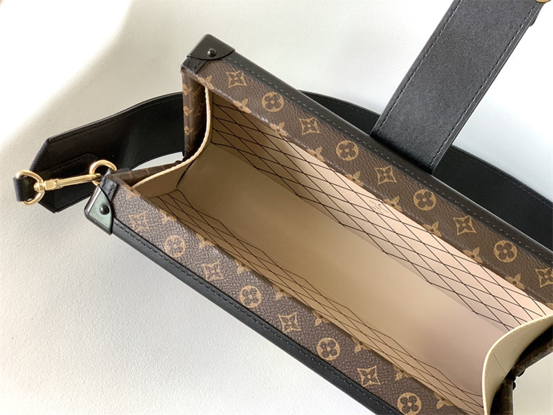  Refined shopper bag carried on shoulder 10