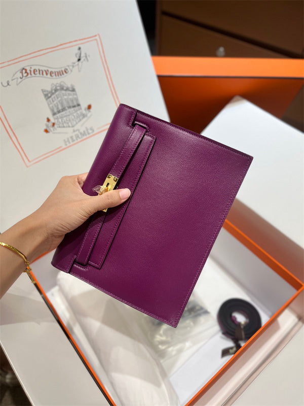 Statement satchel front view 7