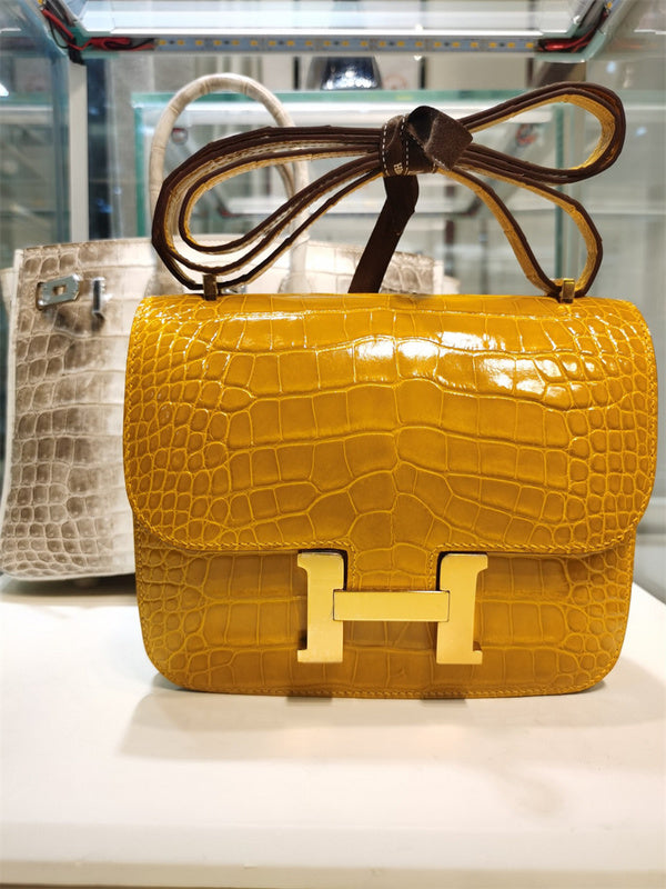Close-up detail of minimalist bag design