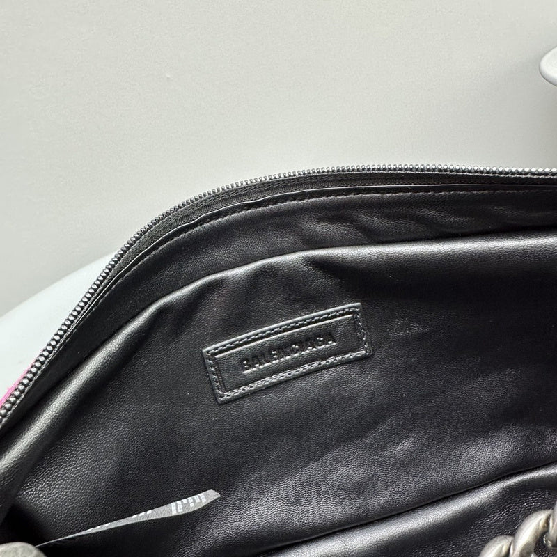 Zivas Charm Contemporary Flair Statement Handbag (Elevated Daily Companion) – Detail View