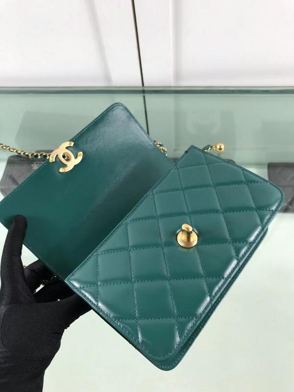 Zivas Charm Refined Structure Fashion Handbag (Structured Everyday Essential) – Close-Up Detail