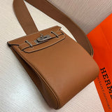  Essential tote bag carried on shoulder 16