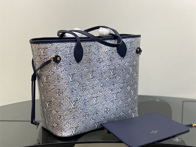  Polished crossbody bag carried on shoulder