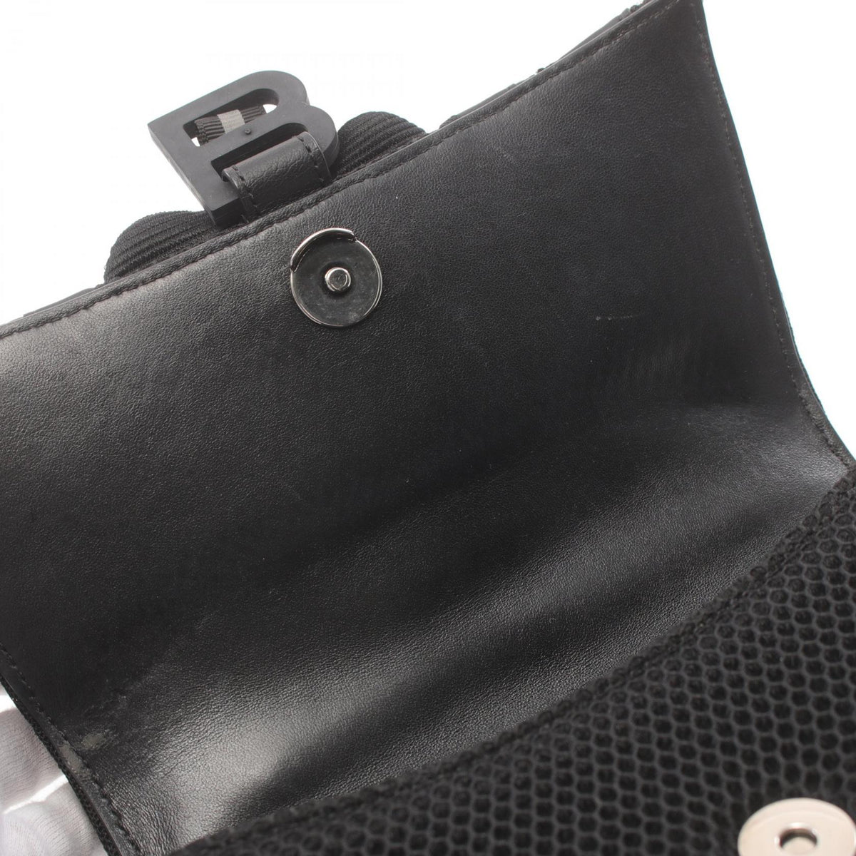Belbris elegant leather Luxury Bag interior detail