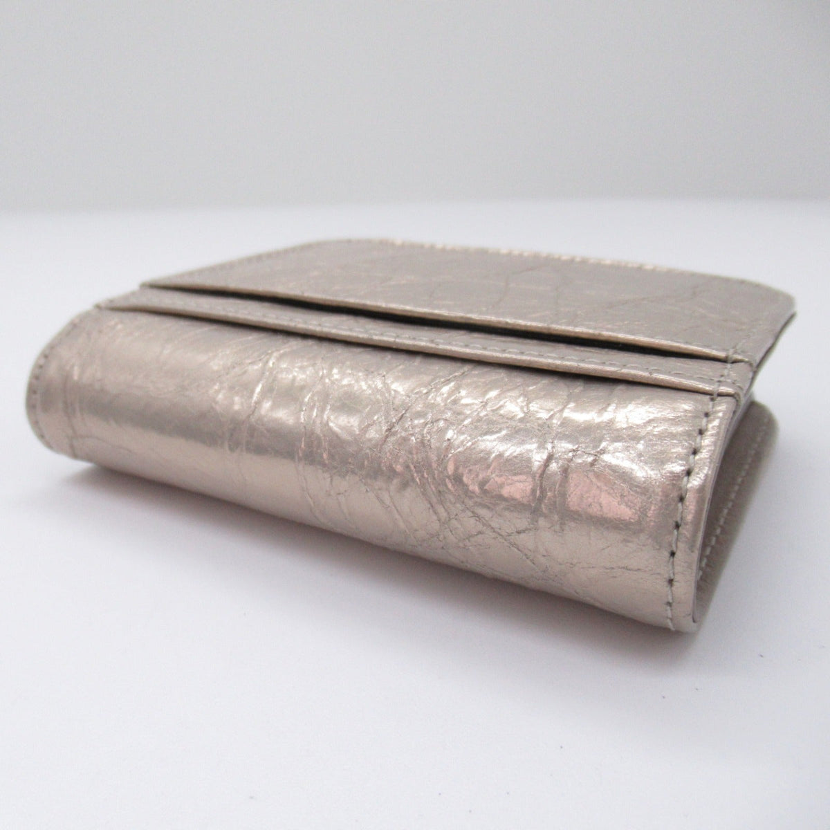 Zelvantis elegant leather Luxury Item interior detail