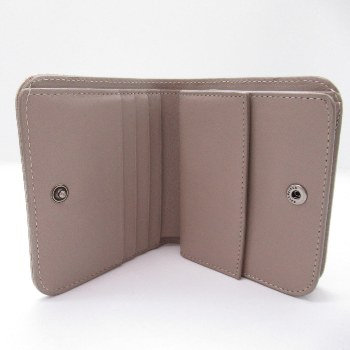 Zelvantis elegant leather Luxury Item close-up detail